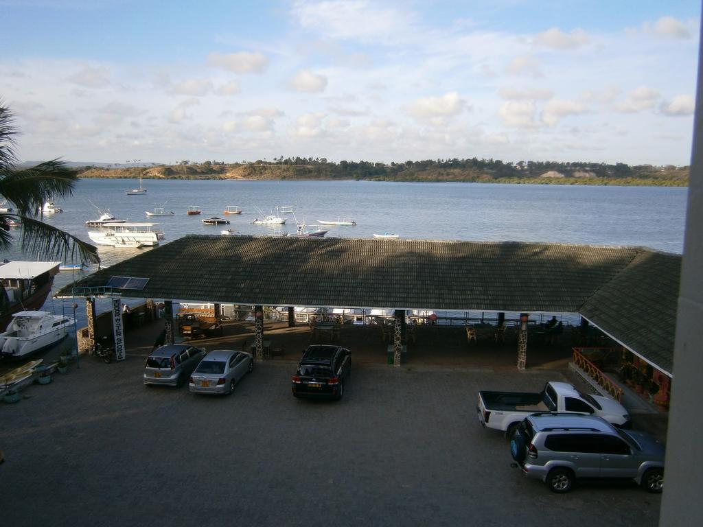 Tudor Water Sports Hotel 몸바사 외부 사진